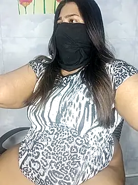 Cute G online show from April 4, 7:09 pm