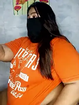 Cute G online show from April 13, 7:51 pm