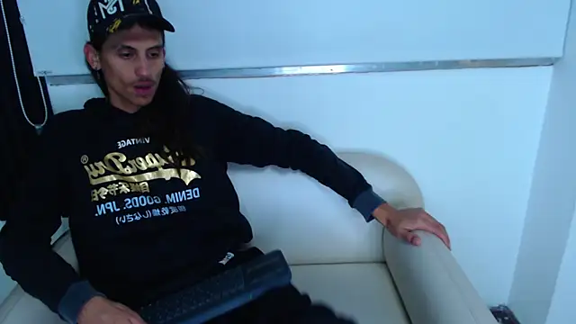 Noha-Smith online show from February 24, 6:47 am