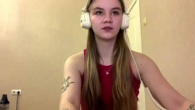 Snapshot of AgnesShy_ chatting on February 26, 7:41 am AgnesShy online show from February 26, 7:41 am