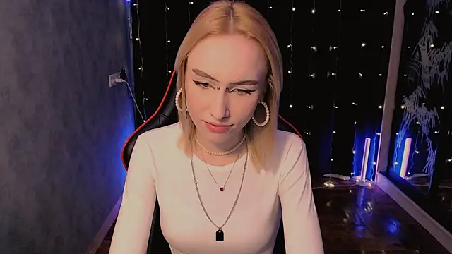 crybambi online show from February 17, 8:33 am