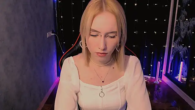 crybambi online show from February 16, 7:07 am