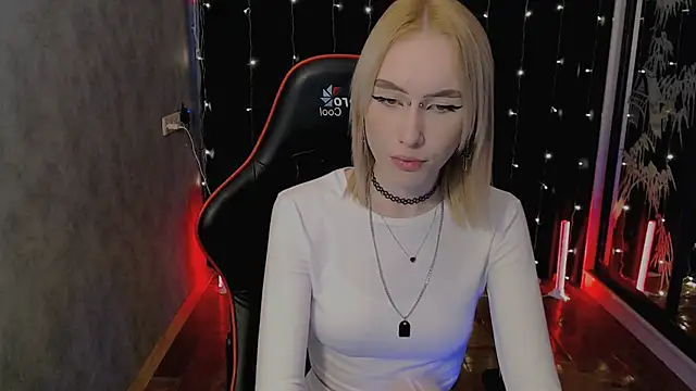 crybambi online show from February 6, 7:04 am