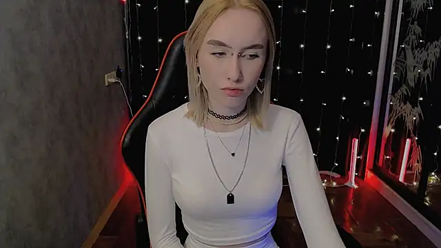 crybambi online show from February 5, 6:59 pm