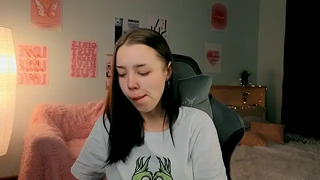 Vexnexe online show from March 2, 8:05 pm