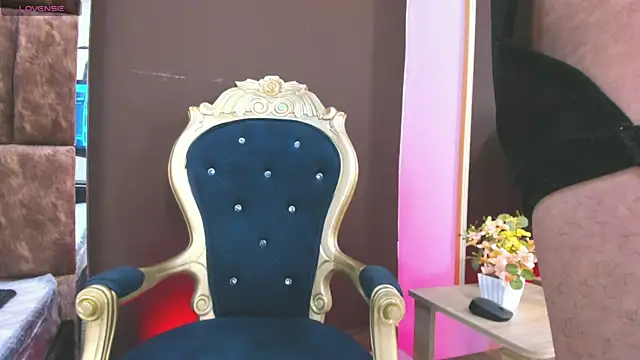 Snapshot of Apolo_Gray chatting on March 1, 6:24 am Apolo Gray online show from March 1, 6:24 am