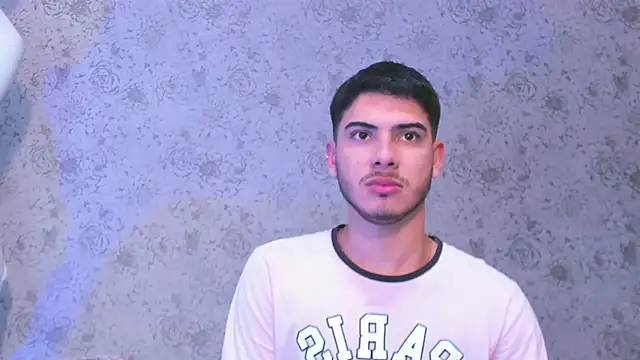 Snapshot of Apolo_Gray chatting on February 11, 4:34 am Apolo Gray online show from February 11, 4:34 am