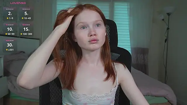 Snapshot of Nellie_baby chatting on July 4, 4:22 pm Nellie baby online show from July 4, 4:22 pm