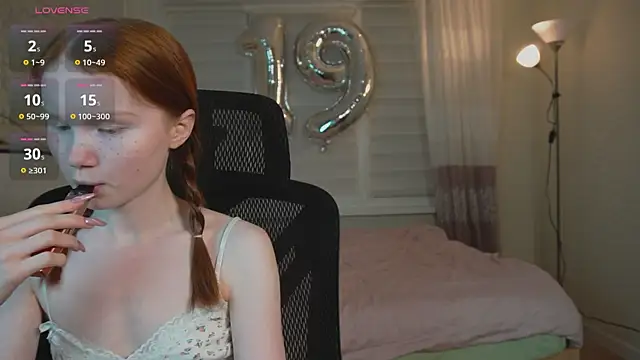 Snapshot of Nellie_baby chatting on June 27, 6:03 pm Nellie baby online show from June 27, 6:03 pm