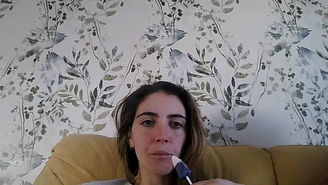 laparejaideal08 online show from April 4, 3:18 pm