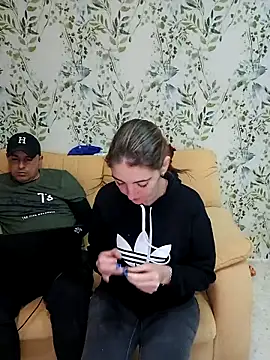 laparejaideal08 online show from March 8, 5:16 pm