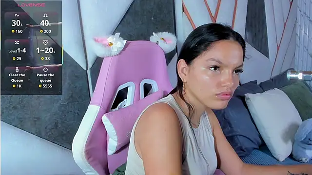 isa kolins online show from June 26, 12:00 pm