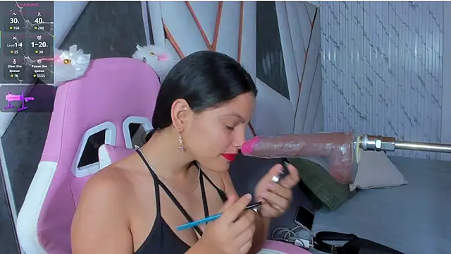 isa kolins online show from June 21, 1:28 pm