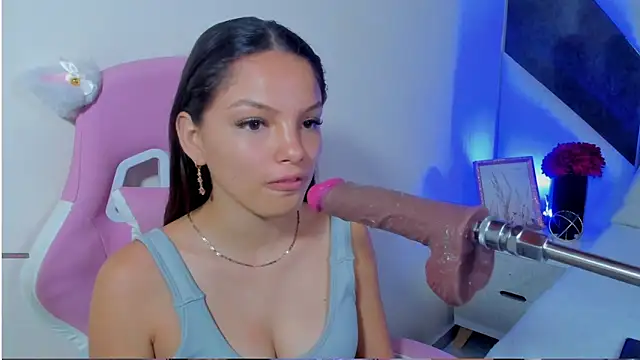 isa kolins online show from April 8, 11:44 am