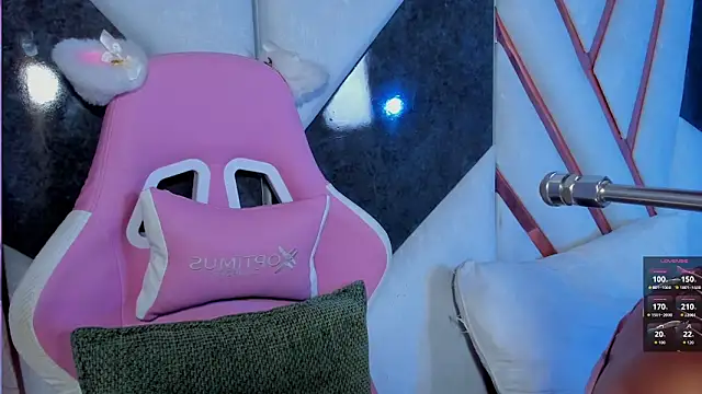 Snapshot of isa_kolins chatting on February 12, 4:07 pm isa kolins online show from February 12, 4:07 pm