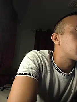 logan-31 online show from February 5, 6:09 am