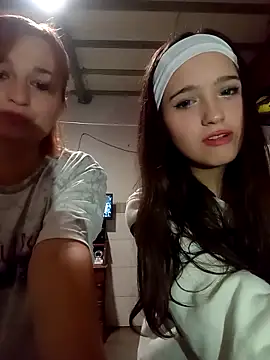 dieciochoyundia online show from March 25, 3:17 am