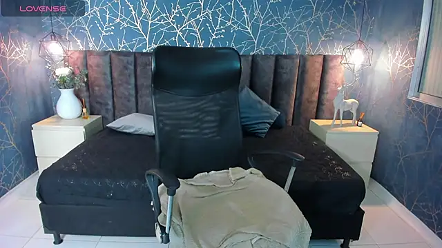 Snapshot of Gemma_ward chatting on February 20, 11:45 am Gemma ward online show from February 20, 11:45 am