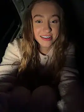 romyxxs online show from May 15, 8:18 pm