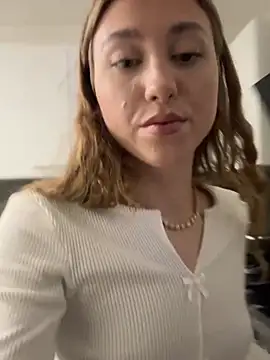 romyxxs online show from March 9, 7:06 pm