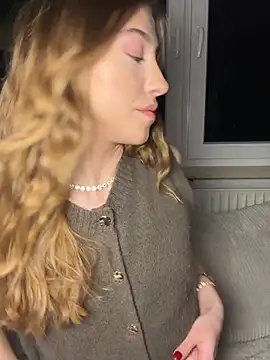 romyxxs online show from March 4, 9:33 pm