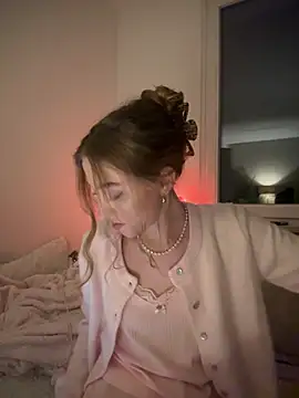 Snapshot of romyxxs chatting on February 7, 8:17 pm romyxxs online show from February 7, 8:17 pm