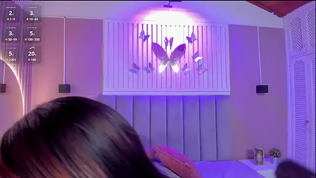  Kailythompson online show from March 4, 7:43 pm