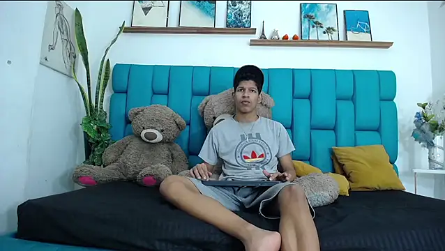 Stephen Angel online show from February 18, 6:44 am