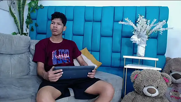 Stephen Angel online show from February 6, 6:26 pm