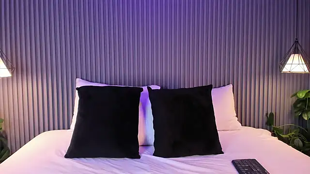 Yalezka  online show from April 18, 4:48 am