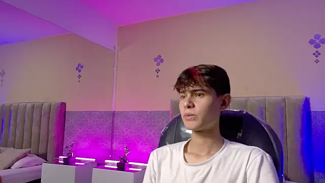 Derek Sinn online show from April 7, 7:59 pm