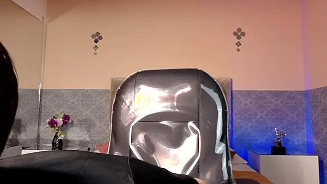 Snapshot of Derek_Sinn chatting on February 11, 8:09 pm Derek Sinn online show from February 11, 8:09 pm