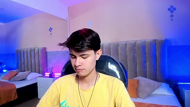 Derek Sinn online show from April 14, 7:30 pm