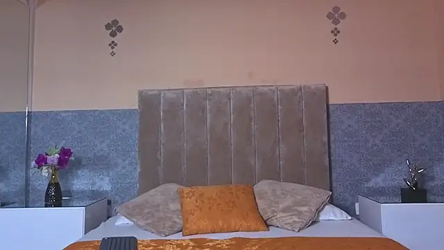 Snapshot of Derek_Sinn chatting on February 17, 7:55 pm Derek Sinn online show from February 17, 7:55 pm