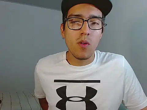 Snapshot of NickFin chatting on July 9, 2:23 am NickFin online show from July 9, 2:23 am