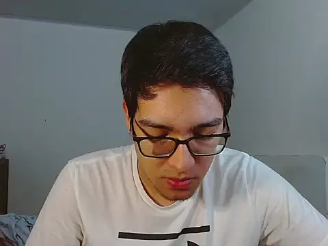 Snapshot of NickFin chatting on July 15, 2:07 am NickFin online show from July 15, 2:07 am