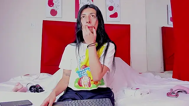 EmmaWilliamss4 online show from February 1, 4:49 pm