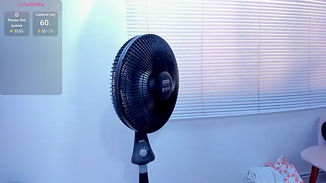 Snapshot of Charlothe_01 chatting on February 9, 9:02 pm Charlothe 01 online show from February 9, 9:02 pm