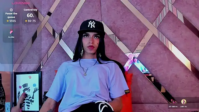 MeghanQueen   online show from March 14, 6:19 am