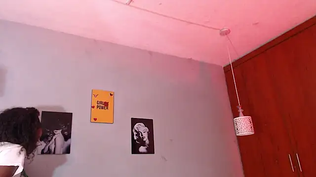 arianna rossi11 online show from March 19, 12:38 pm