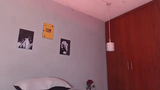 arianna rossi11 online show from April 10, 12:56 pm