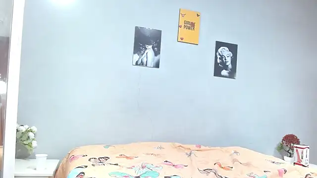 arianna rossi11 online show from April 15, 12:32 pm