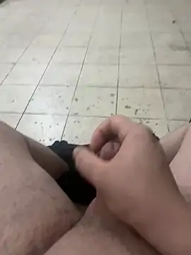 Snapshot of Can3438q chatting on February 17, 12:30 am Can3438q online show from February 17, 12:30 am