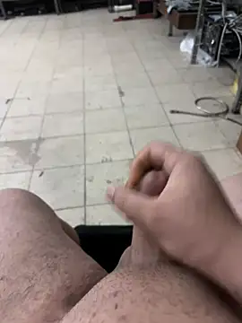 Snapshot of Can3438q chatting on February 25, 9:47 pm Can3438q online show from February 25, 9:47 pm