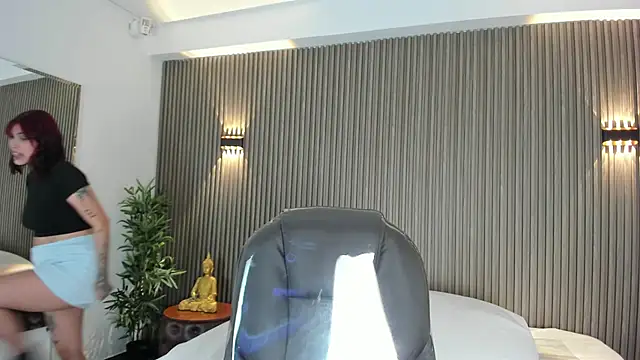 Snapshot of Ravenn21x chatting on February 22, 11:34 am Ravenn21x online show from February 22, 11:34 am