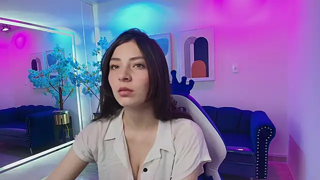 Madisson pitman online show from February 10, 7:35 pm