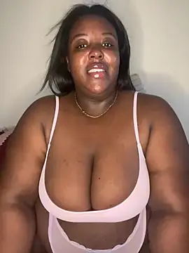BouncyBBW online show from July 6, 8:11 pm