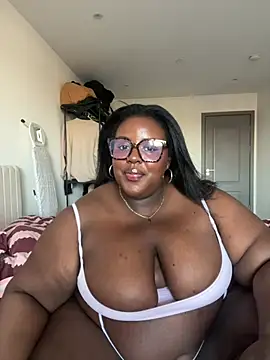 BouncyBBW online show from July 14, 6:03 pm