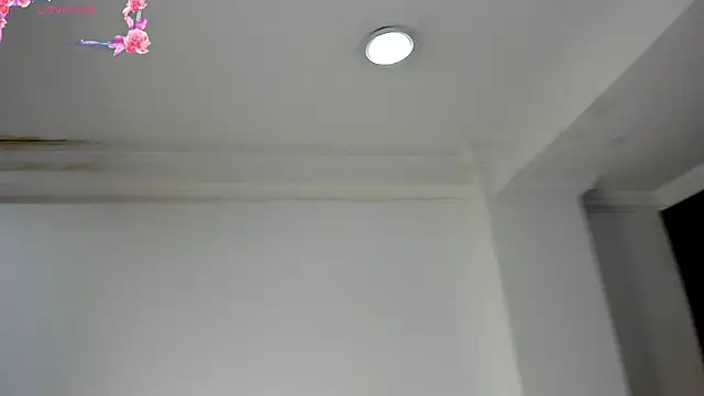 Snapshot of AngelinaAndAlejandra chatting on March 3, 5:36 am AngelinaAndAlejandra online show from March 3, 5:36 am