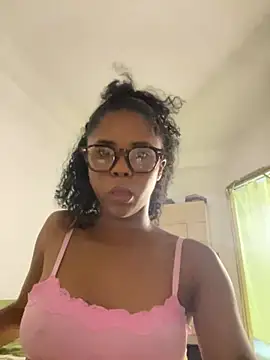 LIA PARKERR online show from March 19, 2:55 am